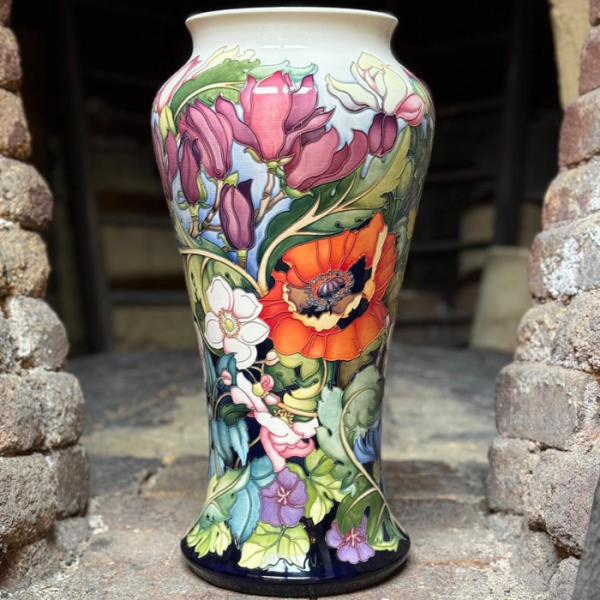 moorcroft イングランド英国王室御用達アールヌーヴォーフラワーベース Two Milestones